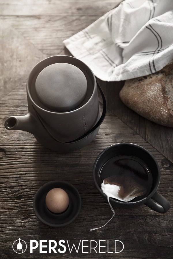 Theepot en theeglas donkergrijs