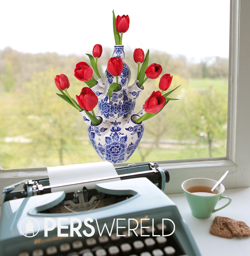 flatflowers-raamsticker-rode-tulpen-delftsblauwe-vaas