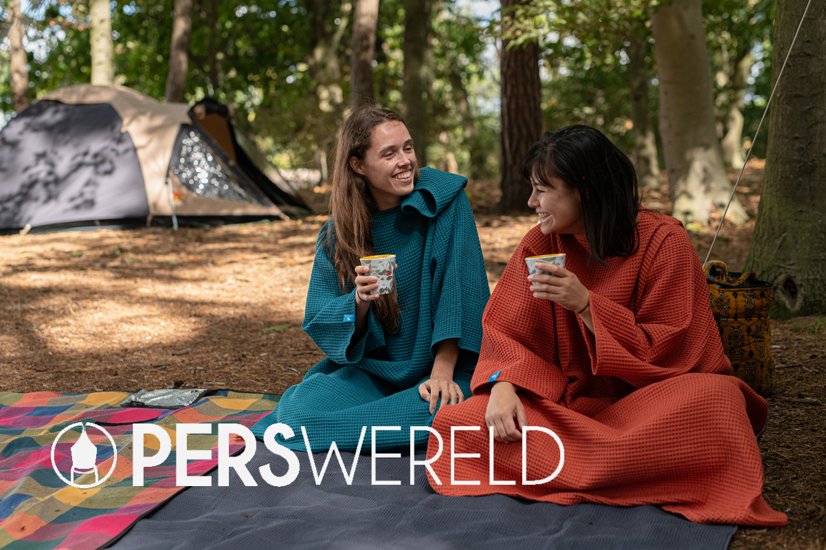 zeemeermantel-poncho-brick-orange-dark-petrol